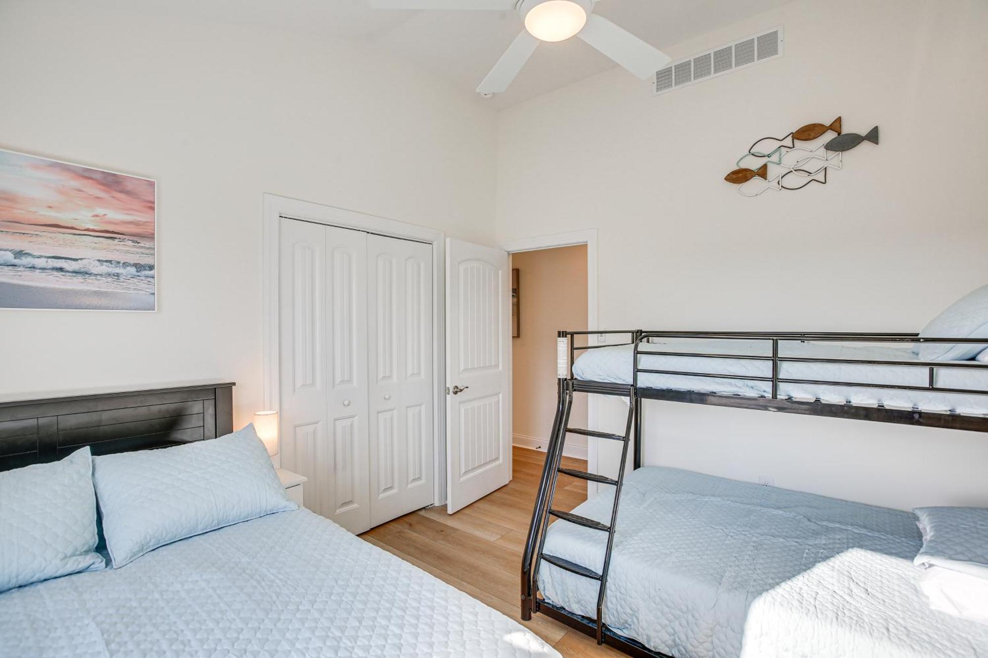 Spacious Wildwood Condo Walk To Beach! Εξωτερικό φωτογραφία