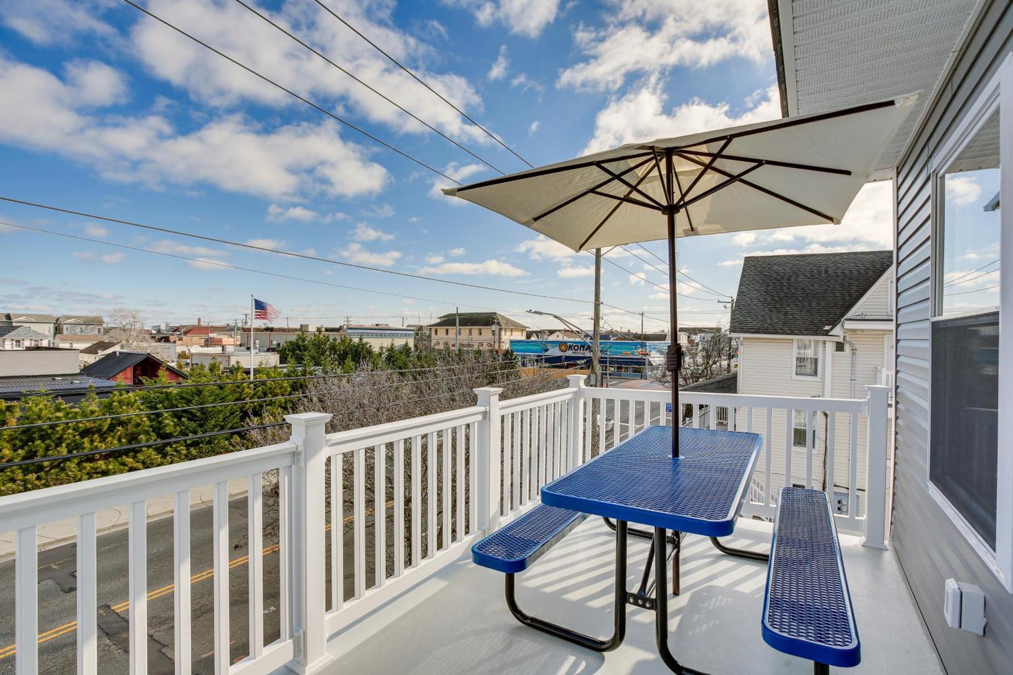 Spacious Wildwood Condo Walk To Beach! Εξωτερικό φωτογραφία